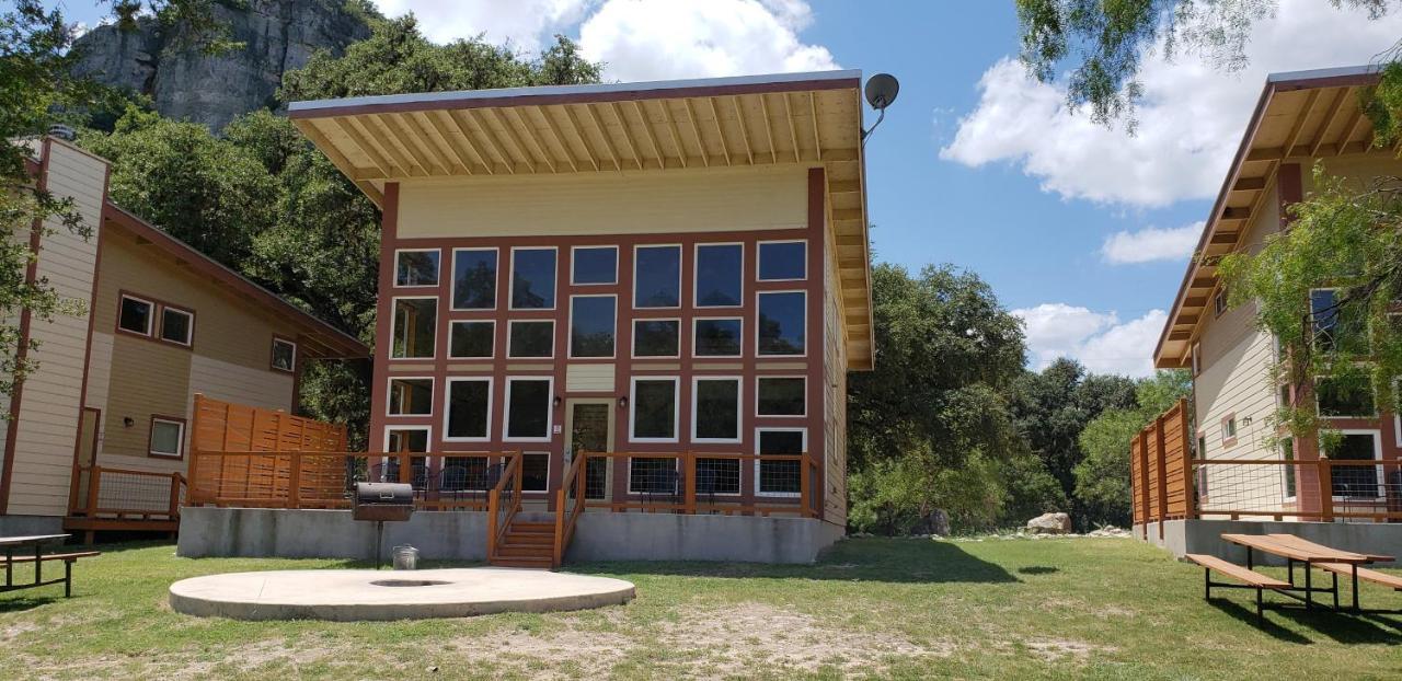 Seven Bluff Cabins Concan Dış mekan fotoğraf